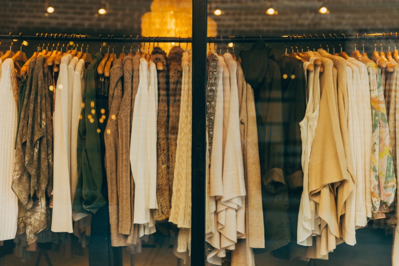magasin--min_clothe_fashion_store_shop_window_store_front-21277